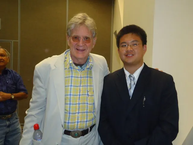 Lo studioso del buddhismo Robert Thurman