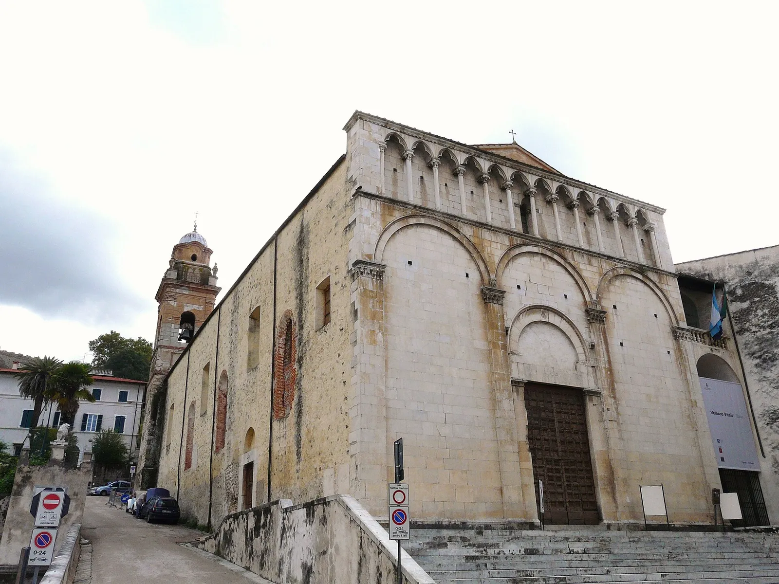 Il complesso di Sant'Agostino a Pietrasanta