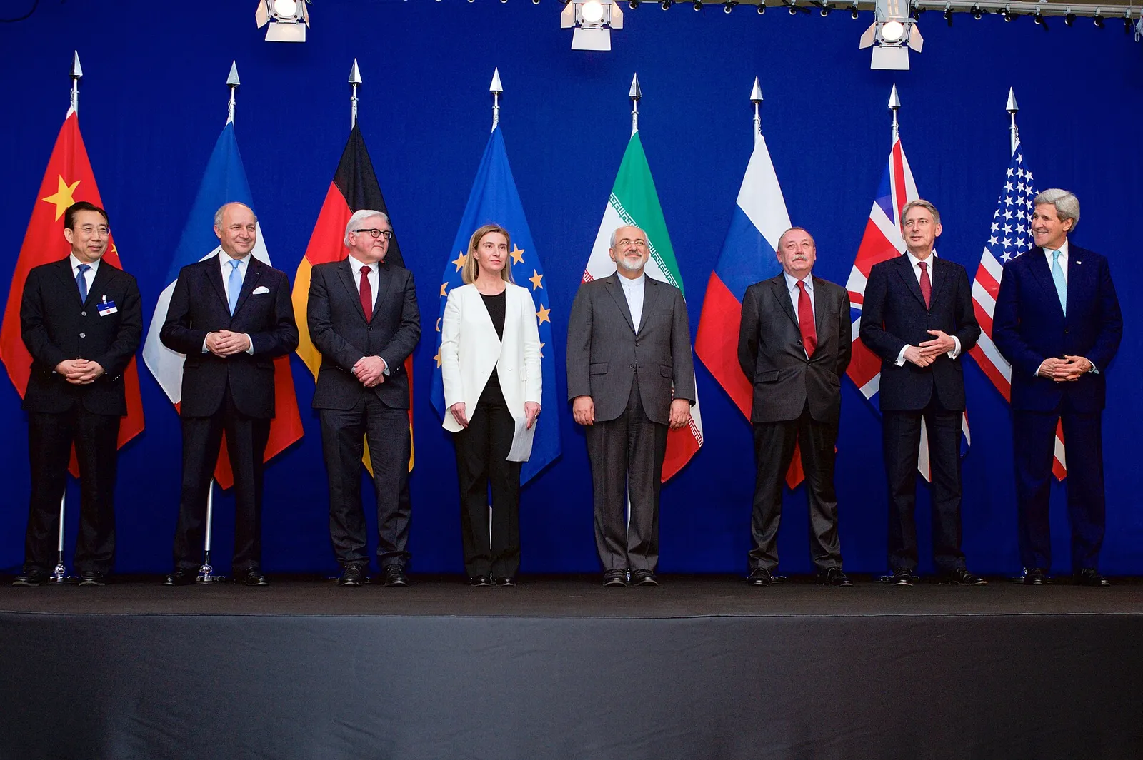 Un tavolo di negoziati sul programma nucleare iraniano in Svizzera