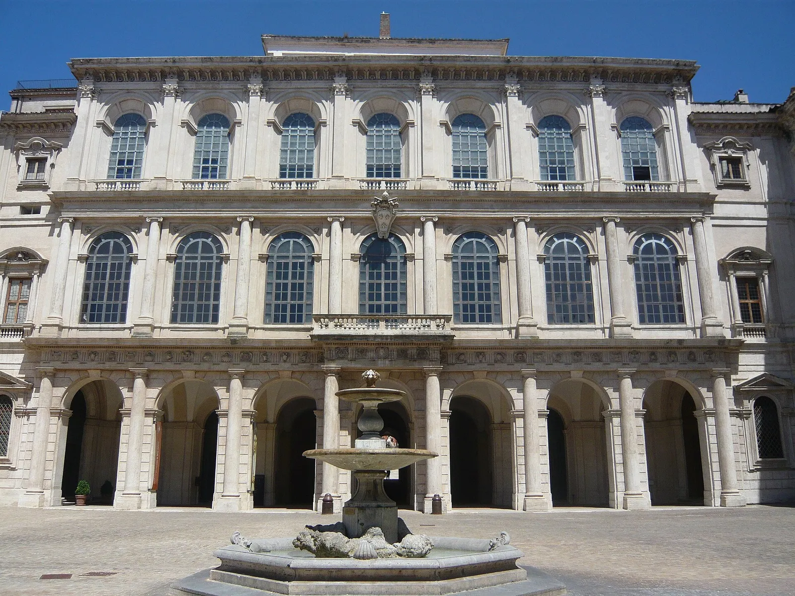 La facciata di Palazzo Barberini a Roma