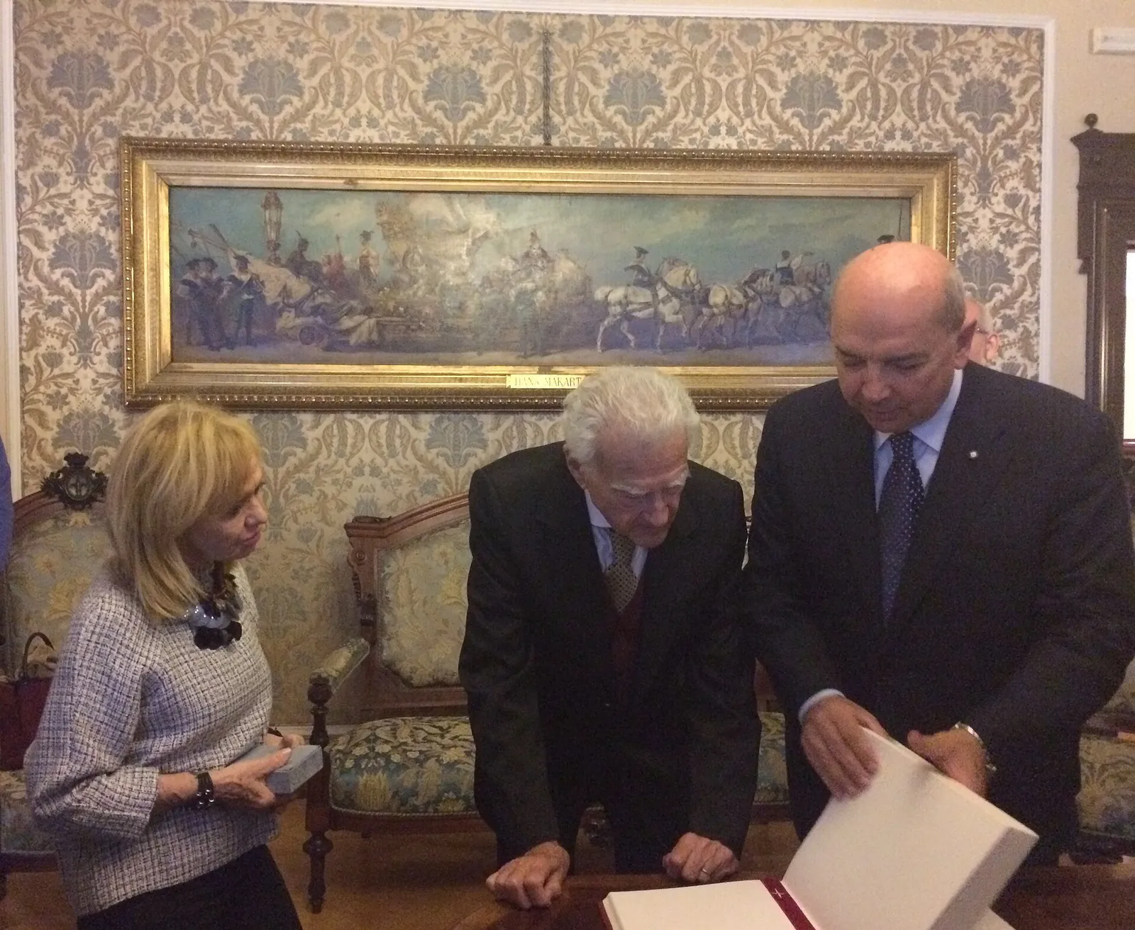 Teddy Reno, all'anagrafe Ferruccio Merk Ricordi, durante una cerimonia