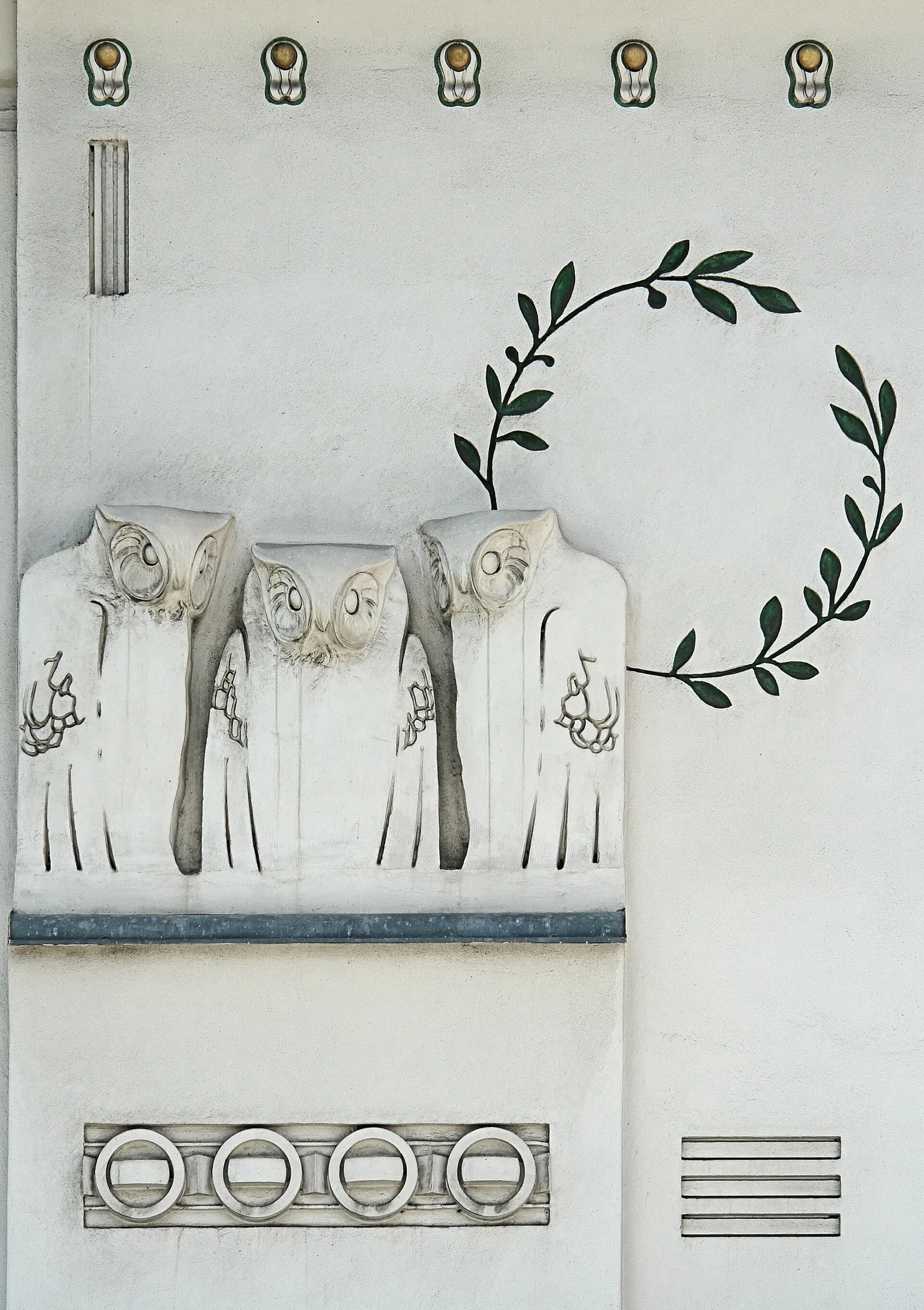 Dettaglio decorativo di una facciata in stile Art Nouveau