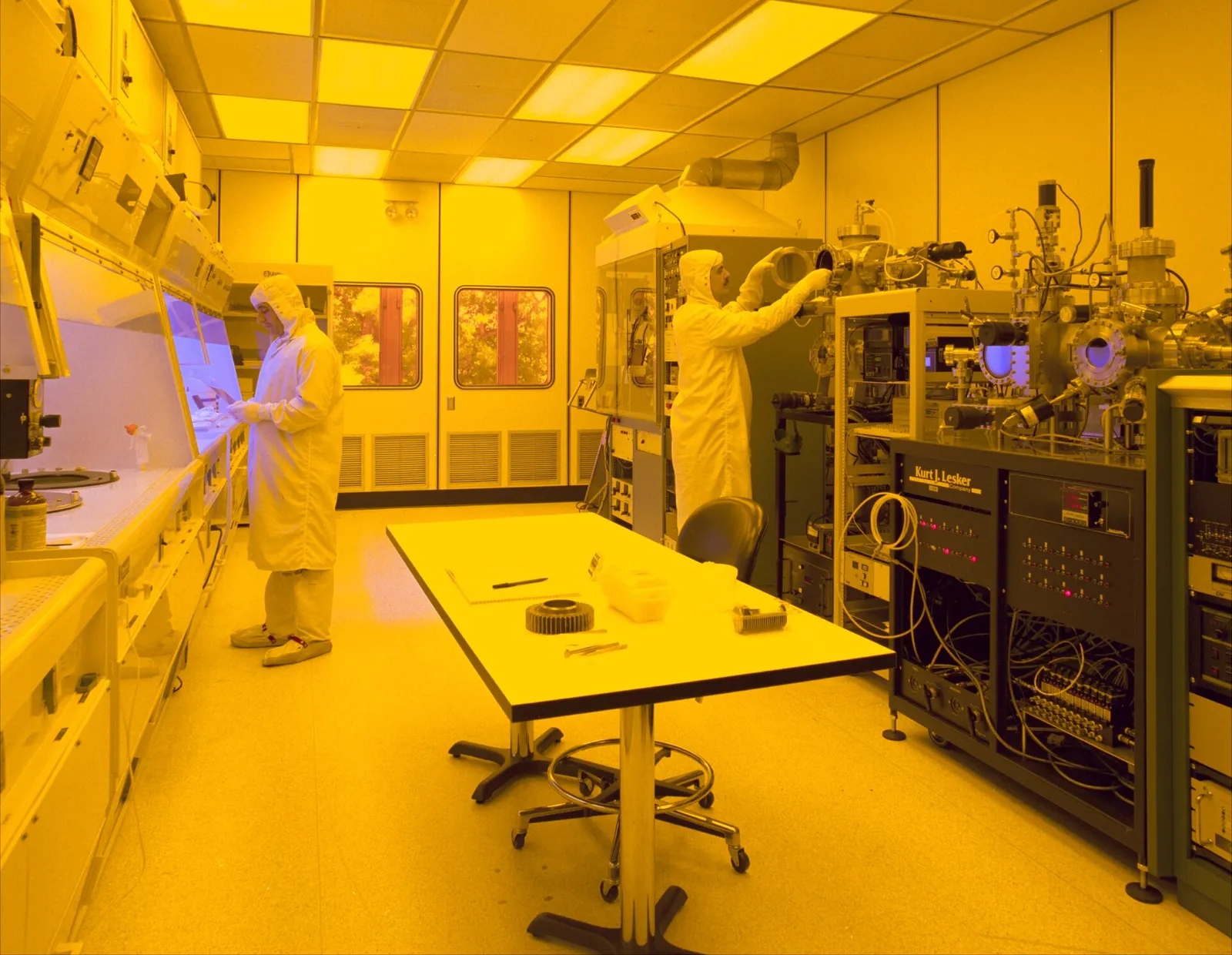 Camera bianca per la produzione di semiconduttori