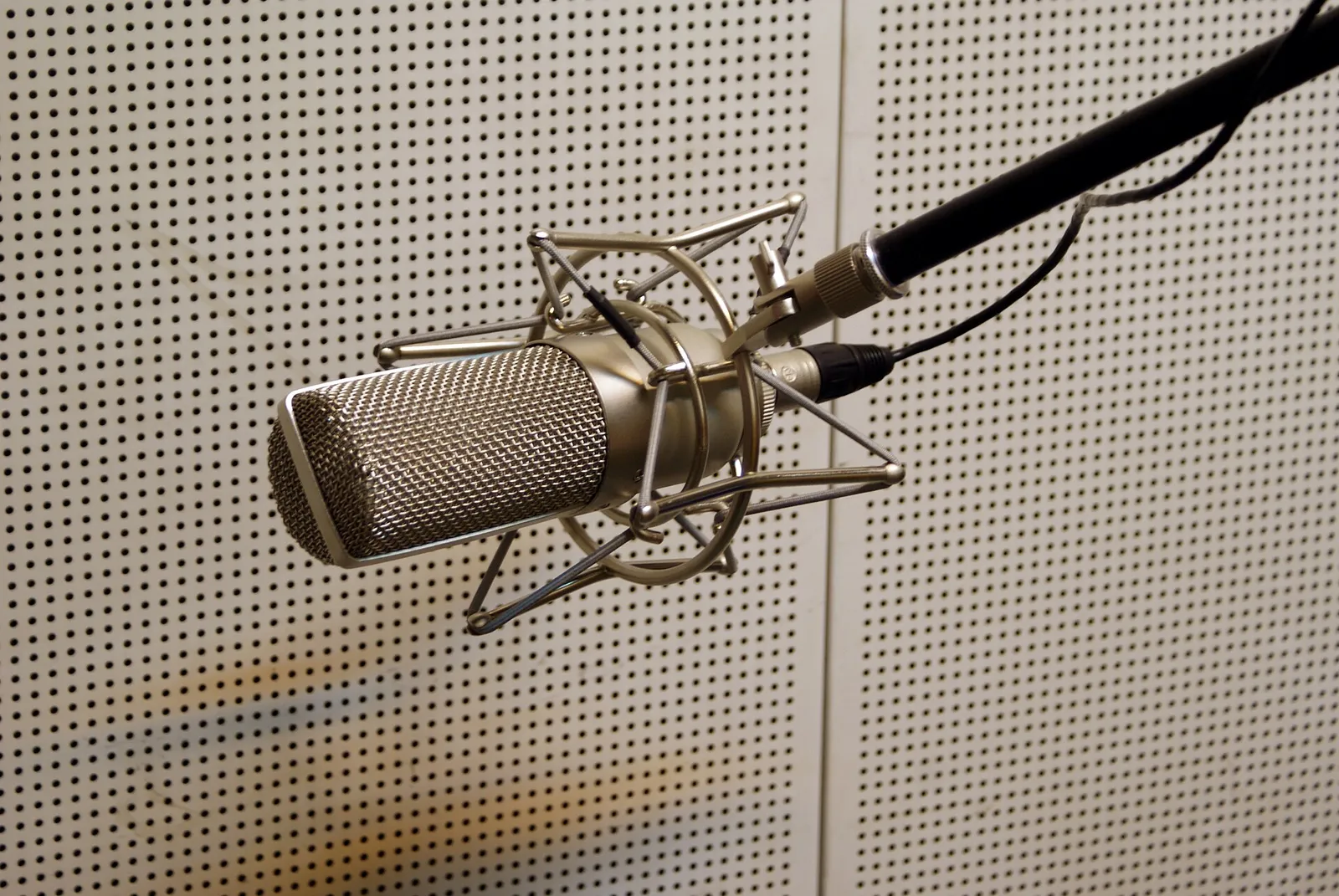 Un microfono da studio di registrazione