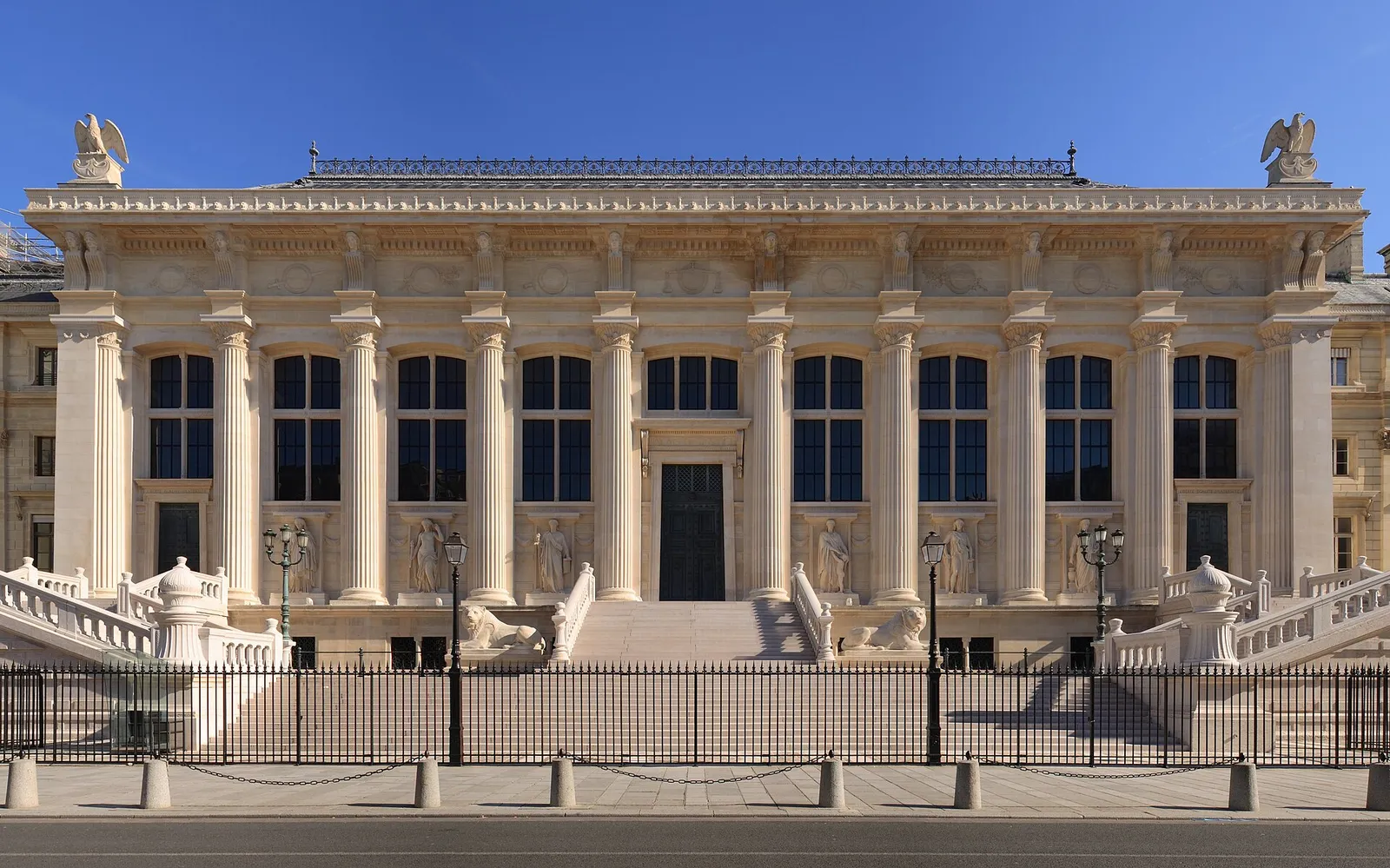 Un palazzo di giustizia