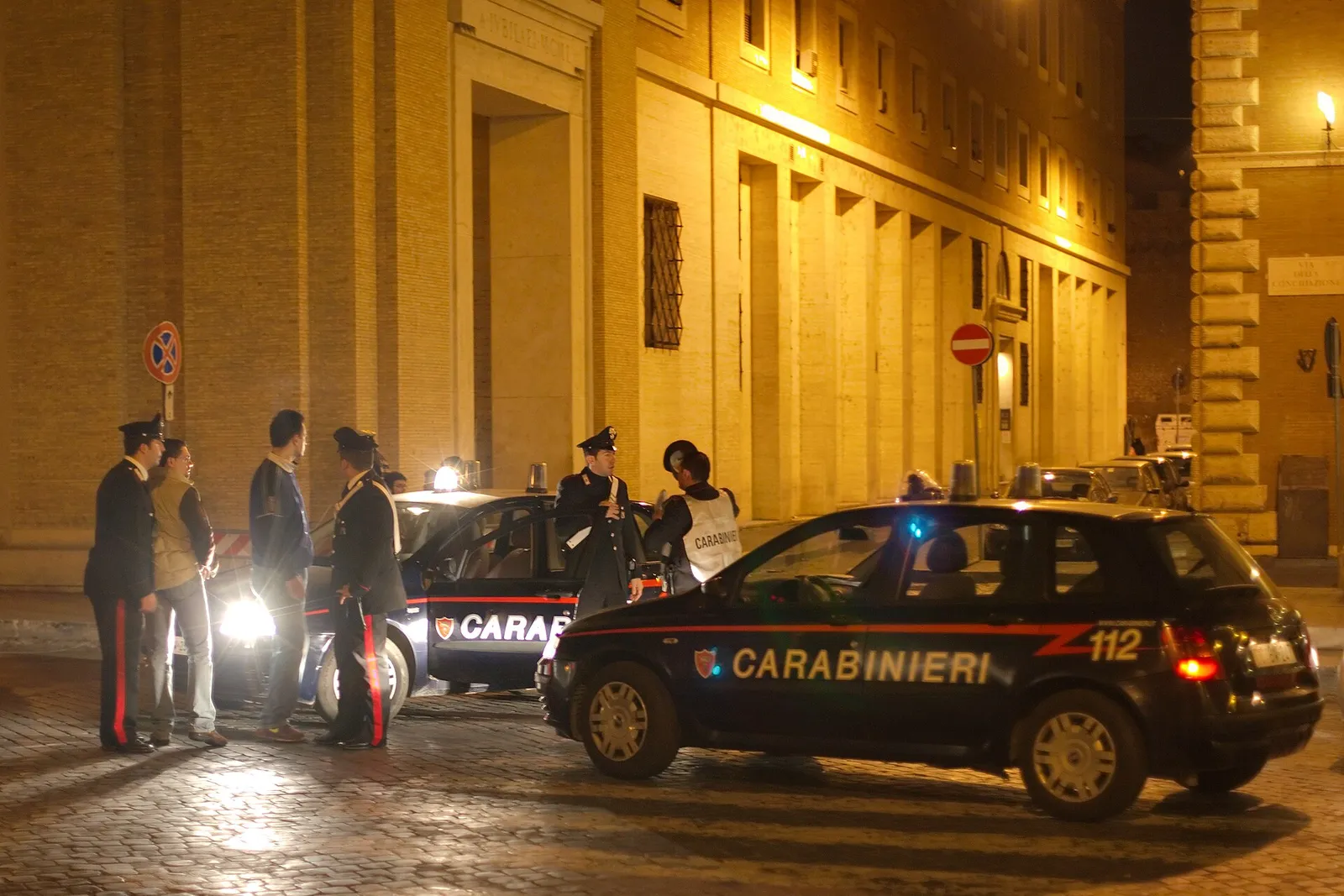 Un'operazione dei carabinieri a Roma