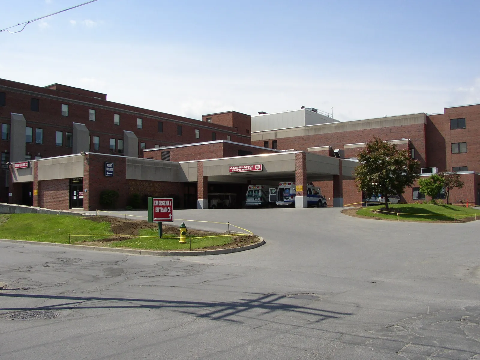 L'ingresso di un ospedale