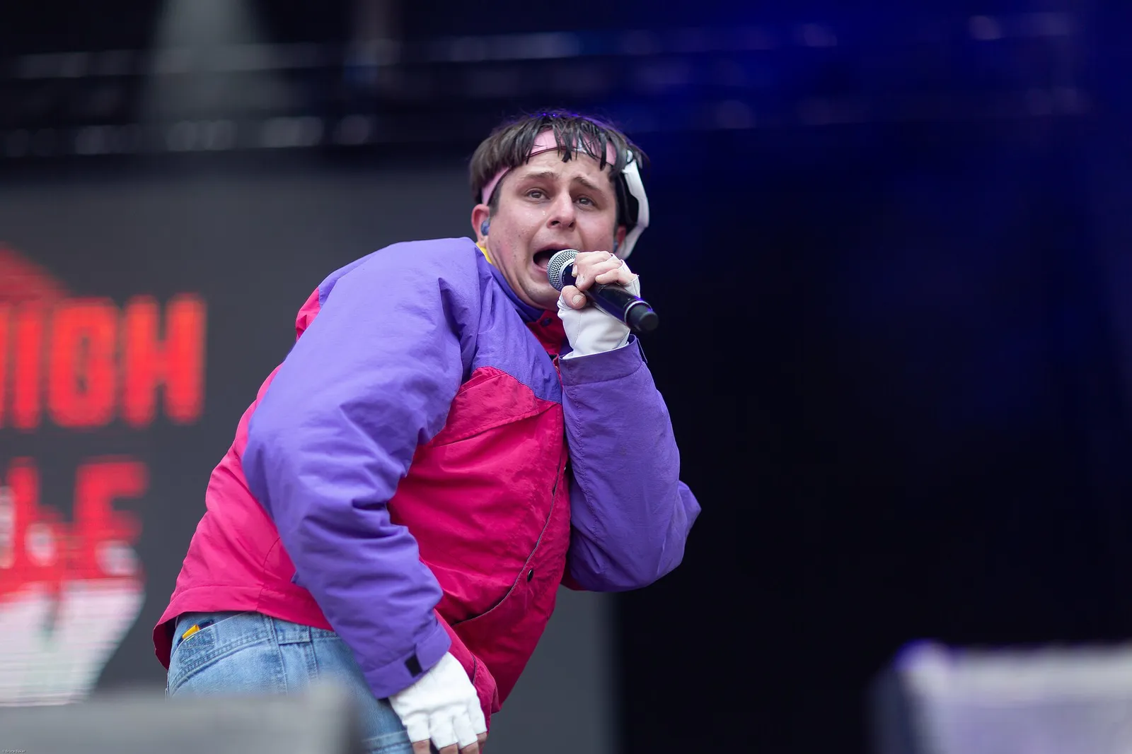 Il cantante Oliver Tree in concerto