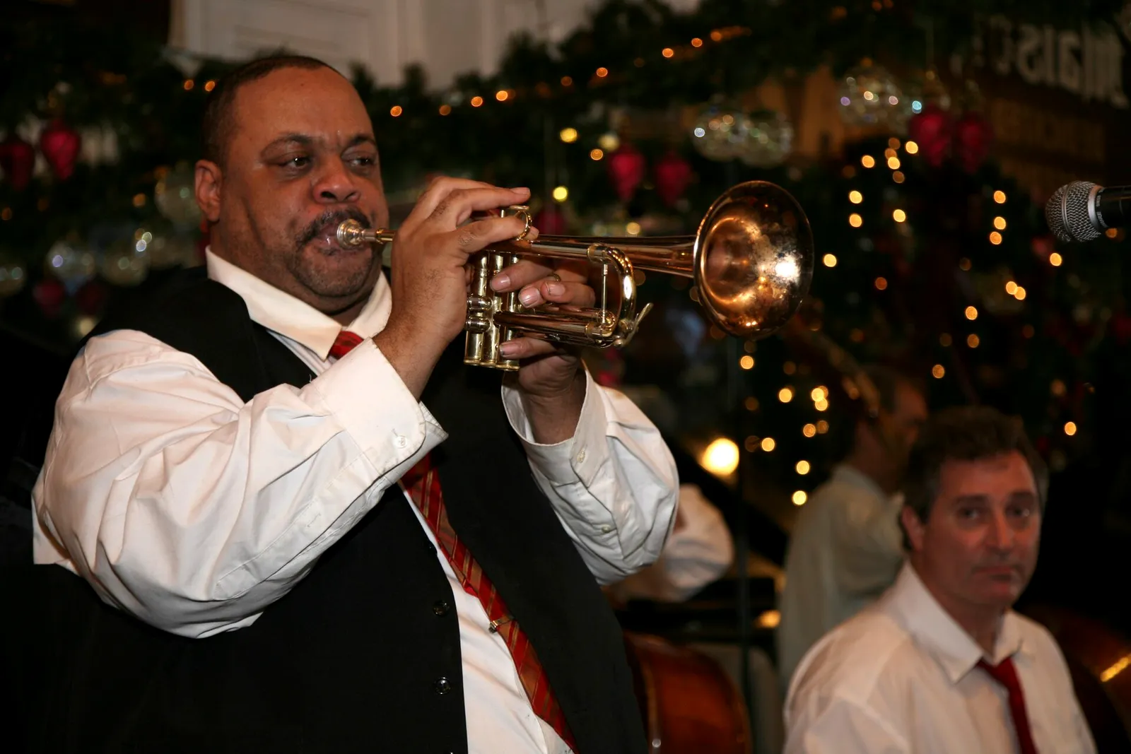 Un trombettista jazz sul palco
