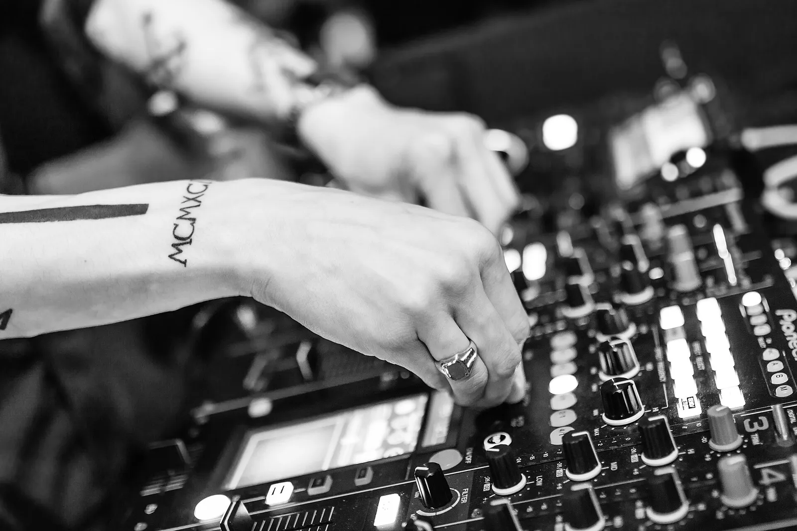 Un mixer da dj