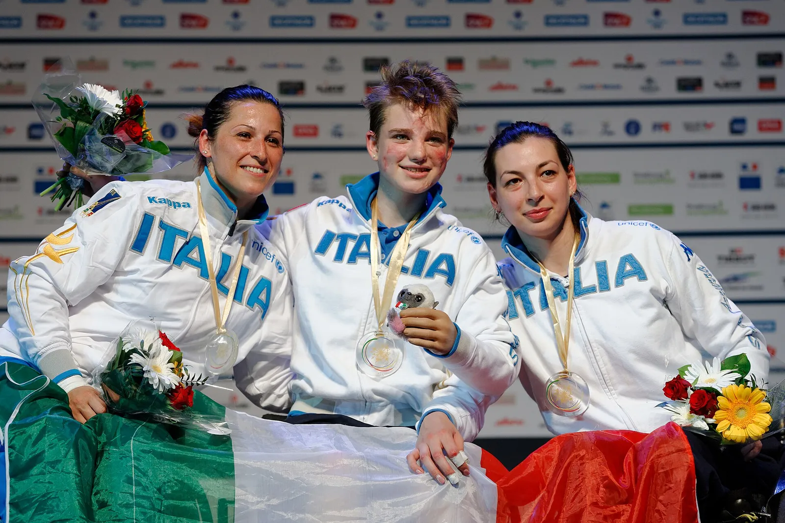 Cerimonia di premiazione ai Campionati europei di scherma in carrozzina del 2014