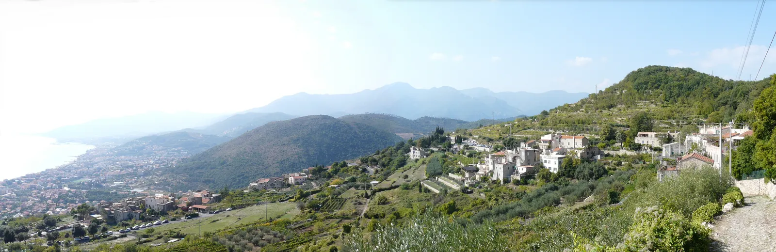 Veduta di Verezzi, borgo della Liguria