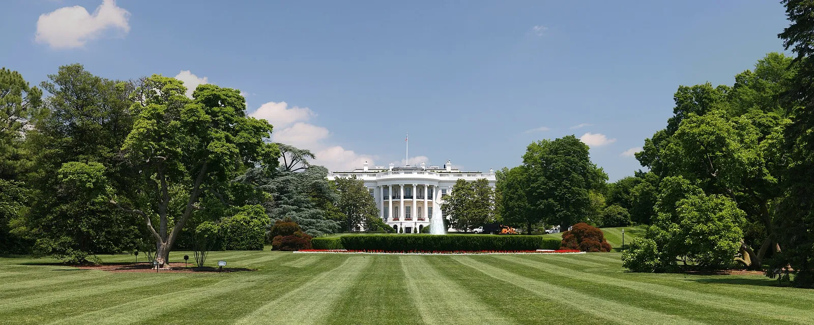 La Casa Bianca a Washington vista dal prato sud