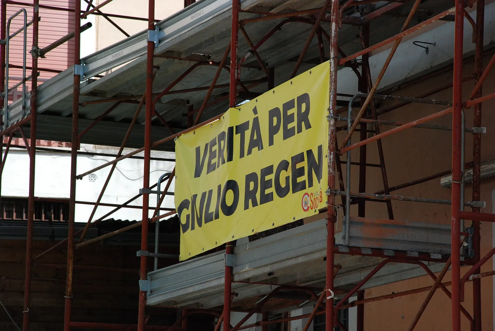 Lo striscione «Verità per Giulio Regeni»