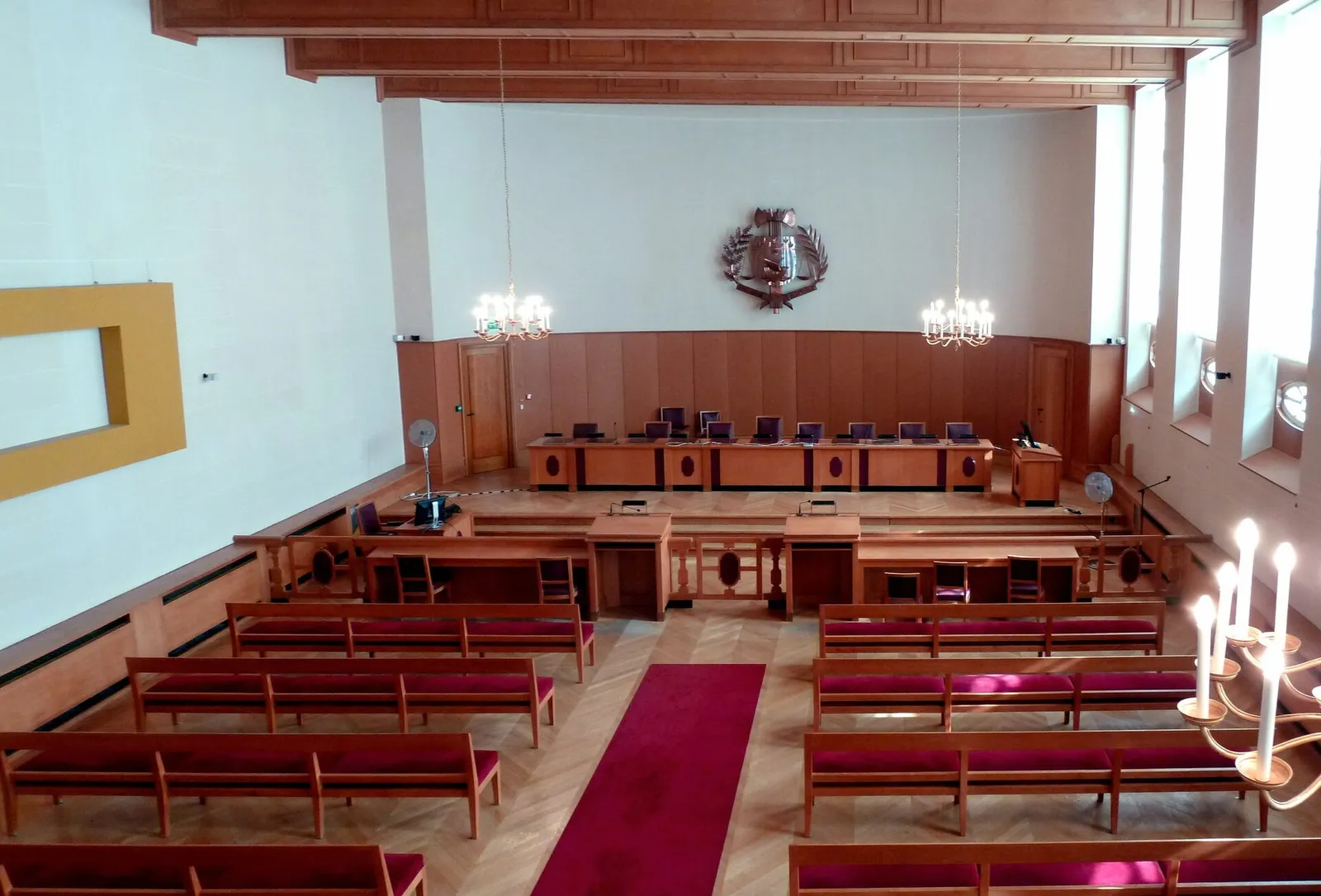 Un'aula di tribunale
