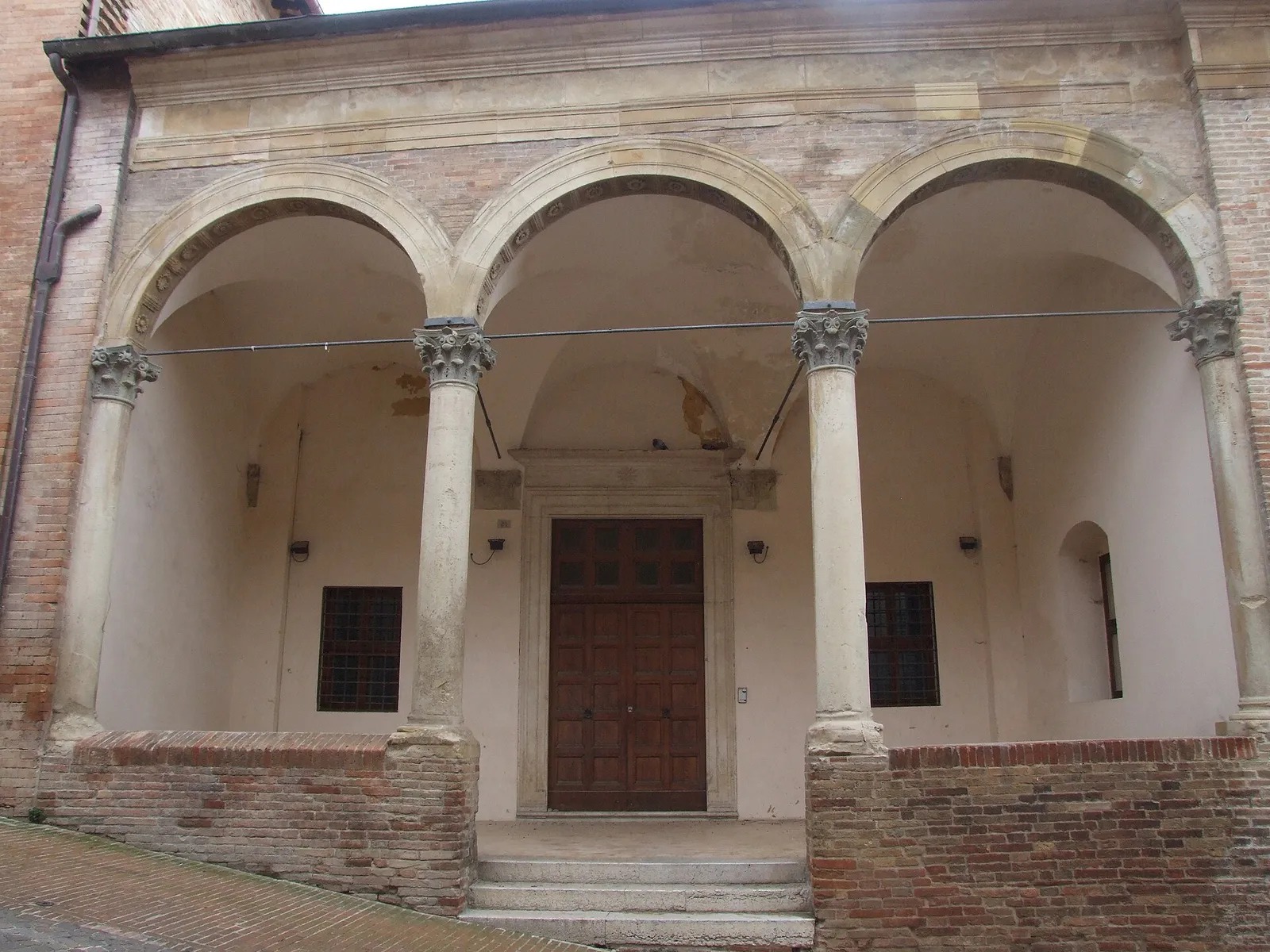 L'ingresso di un tribunale italiano