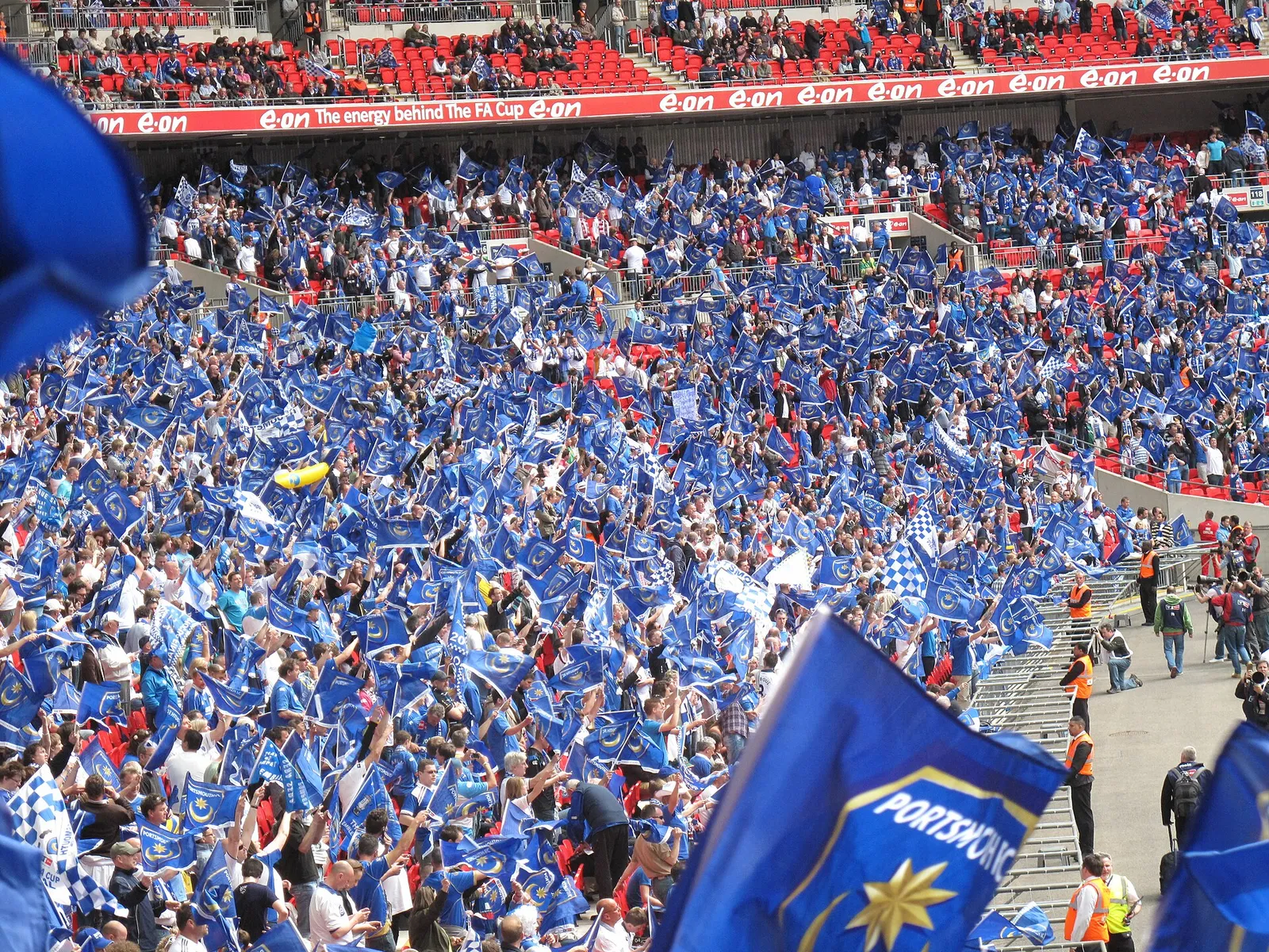 Tifosi di calcio inglesi sugli spalti