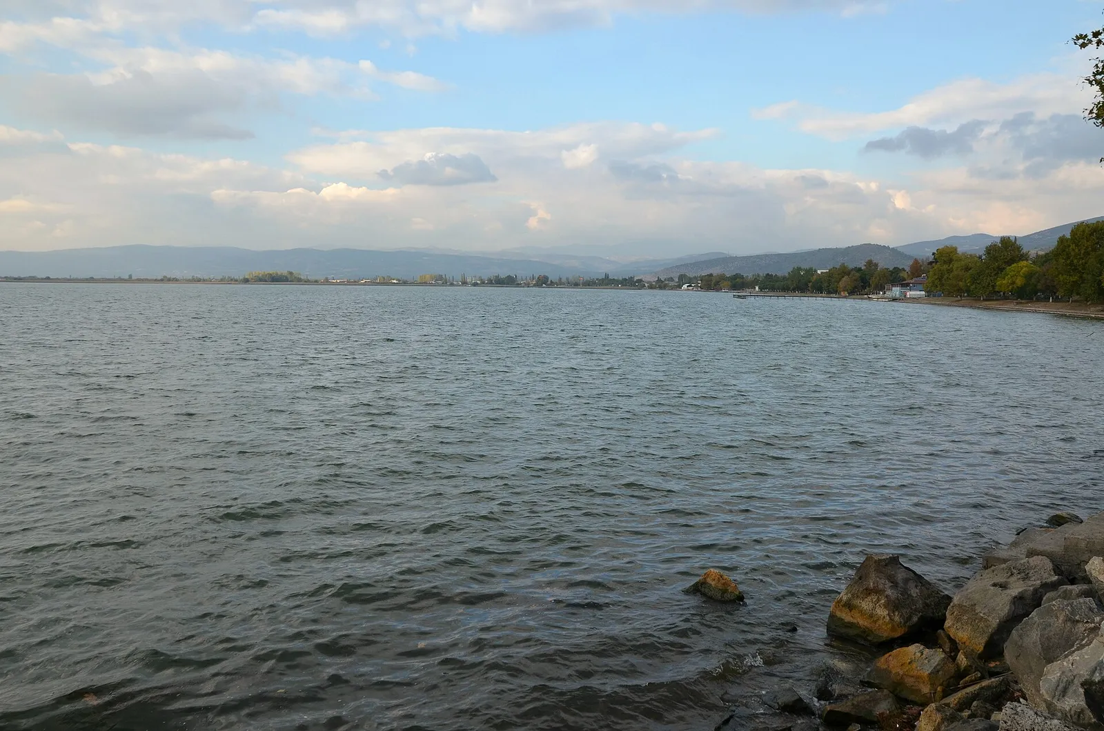Il lago di Iznik, in Turchia, l'antica Nicea