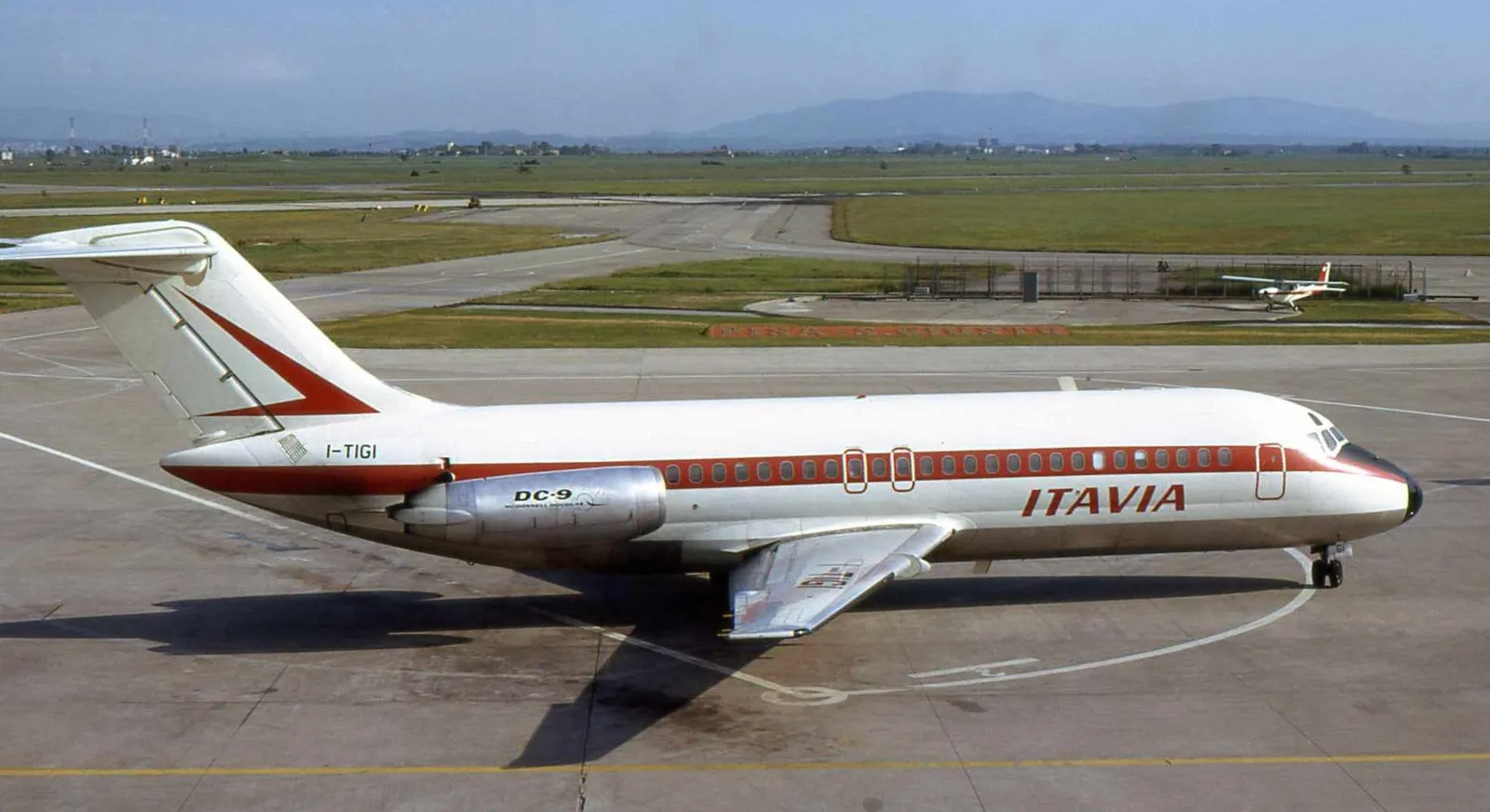 Il DC-9 Itavia I-TIGI, l'aereo della strage di Ustica, in una foto precedente al 1980