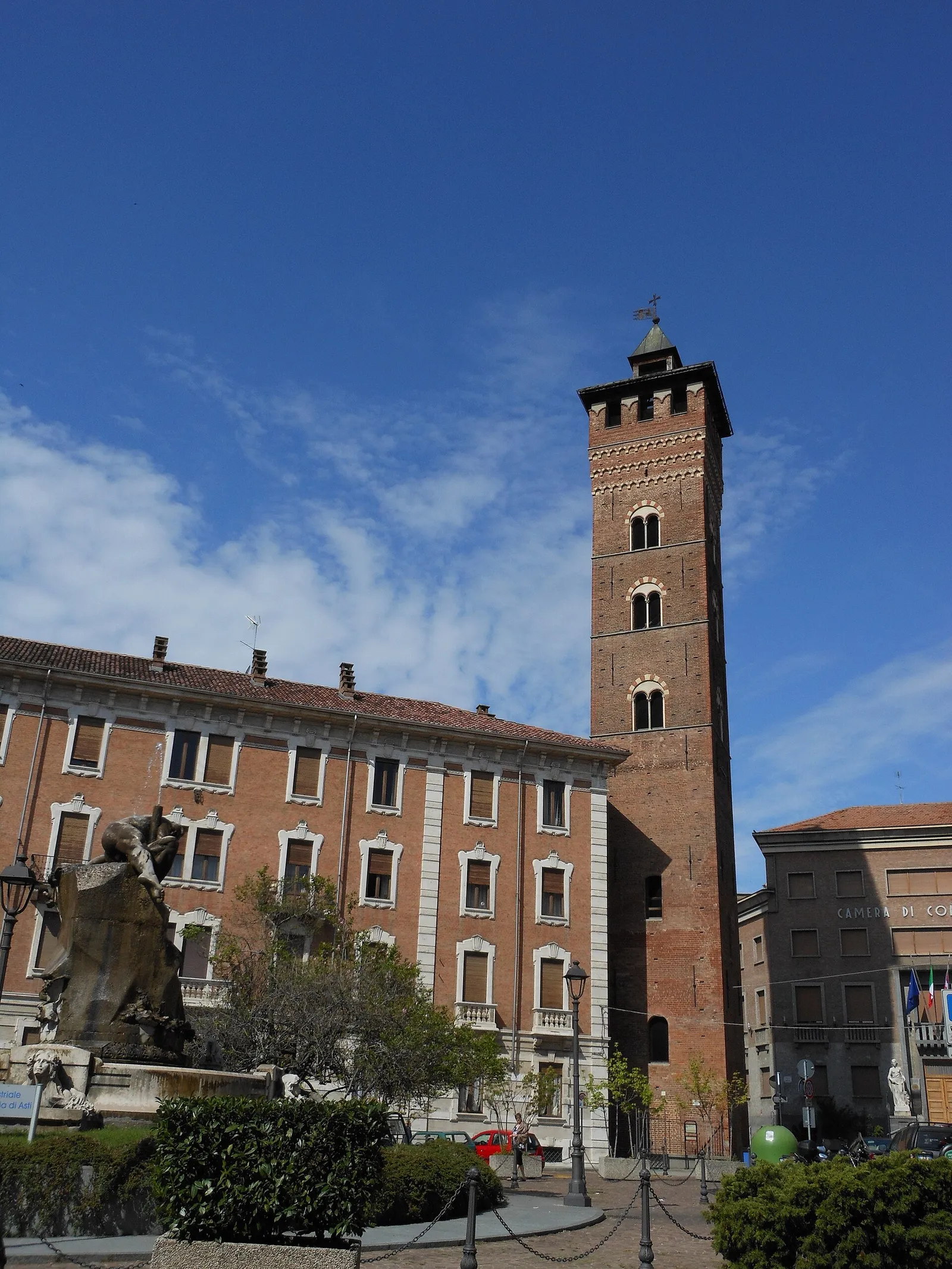 La Torre Troyana in Piazza Medici ad Asti