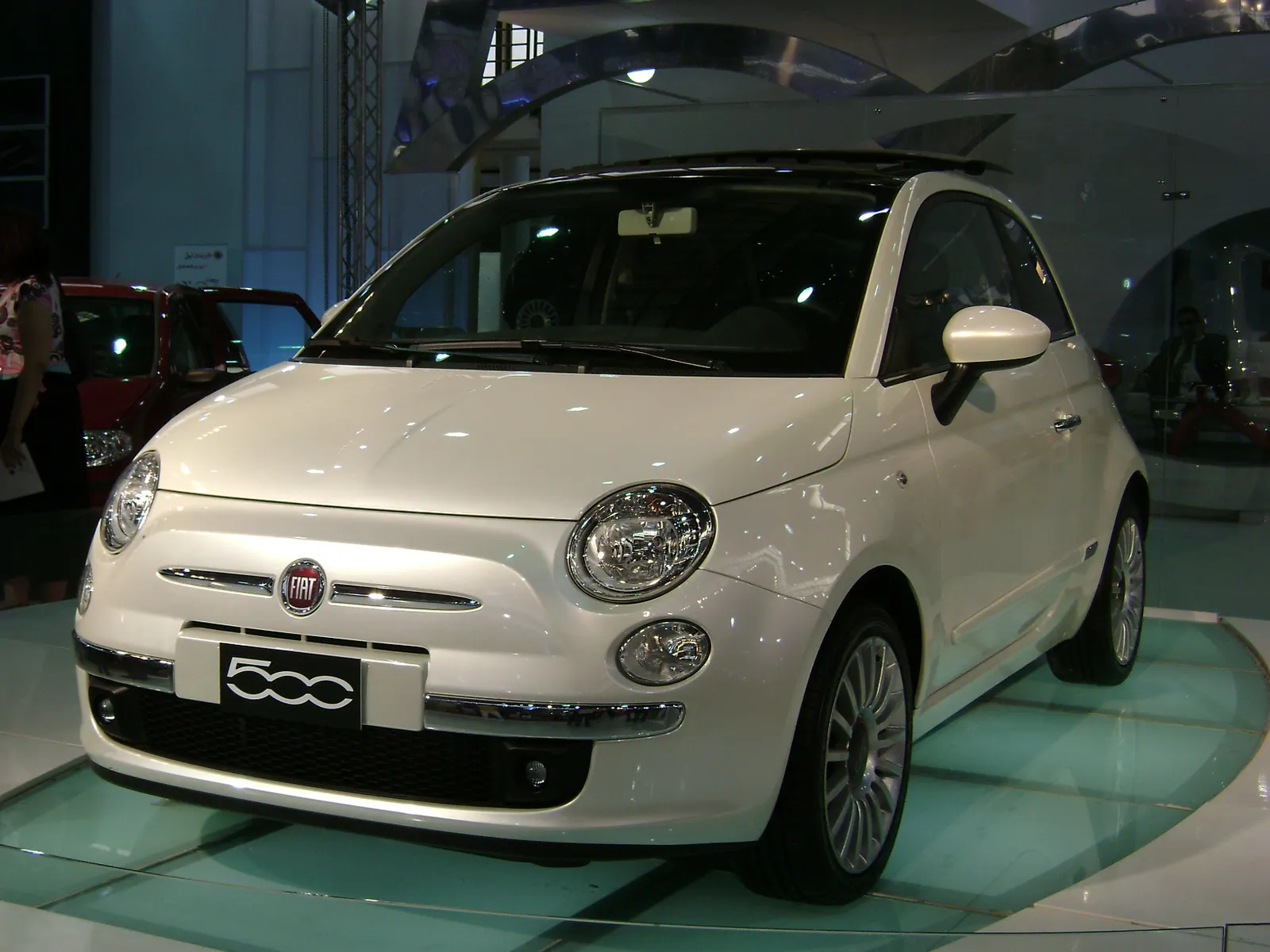 Una Fiat 500, marchio del gruppo Stellantis