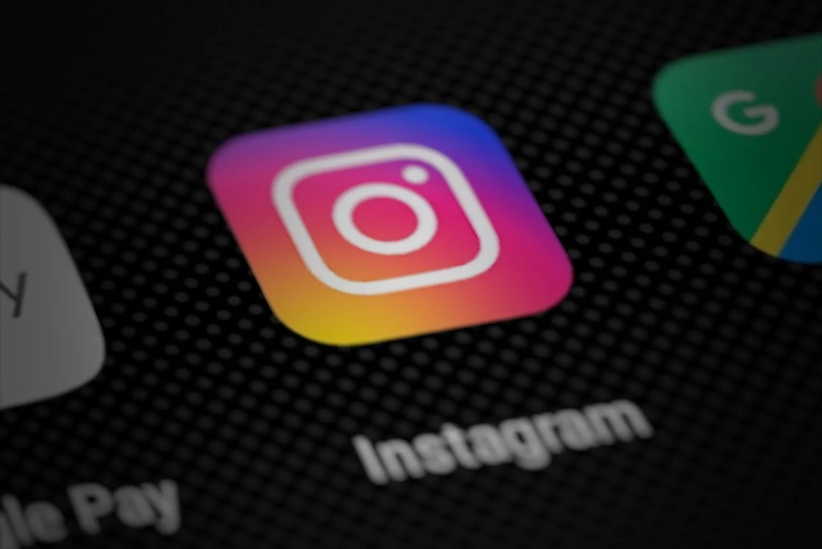 L'icona dell'app Instagram sullo schermo di uno smartphone